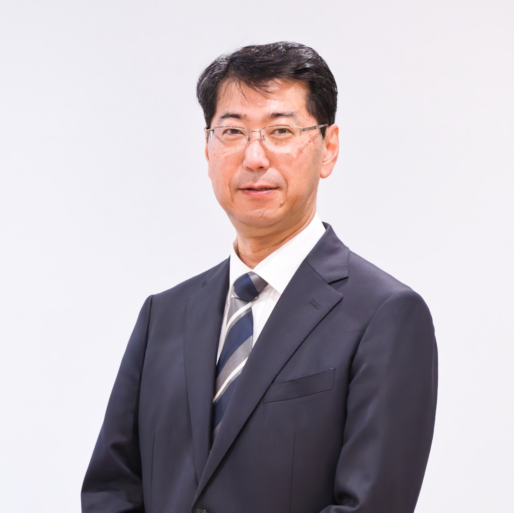 写真:社長 尾﨑 英次